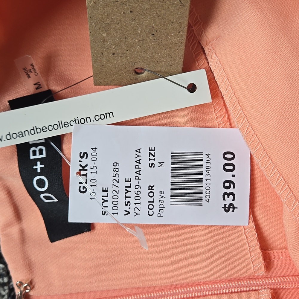 DO+BE Coral / Papaya Pink Women's Skorts / Shorts Size Medium NWT - Picture 3 of 5